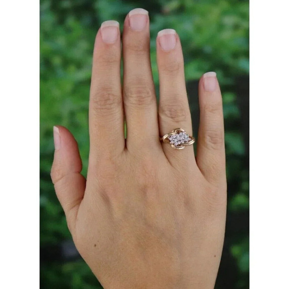 14k Yellow Gold .16 carat Diamond Cluster Ribbon Ring 5 1/4 - Picture 3 of 9